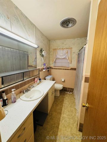 2226 Springdale, Ardmore, OK 73401