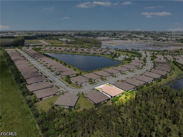 10295 Bonavie Cove DR, Fort Myers, FL 33966