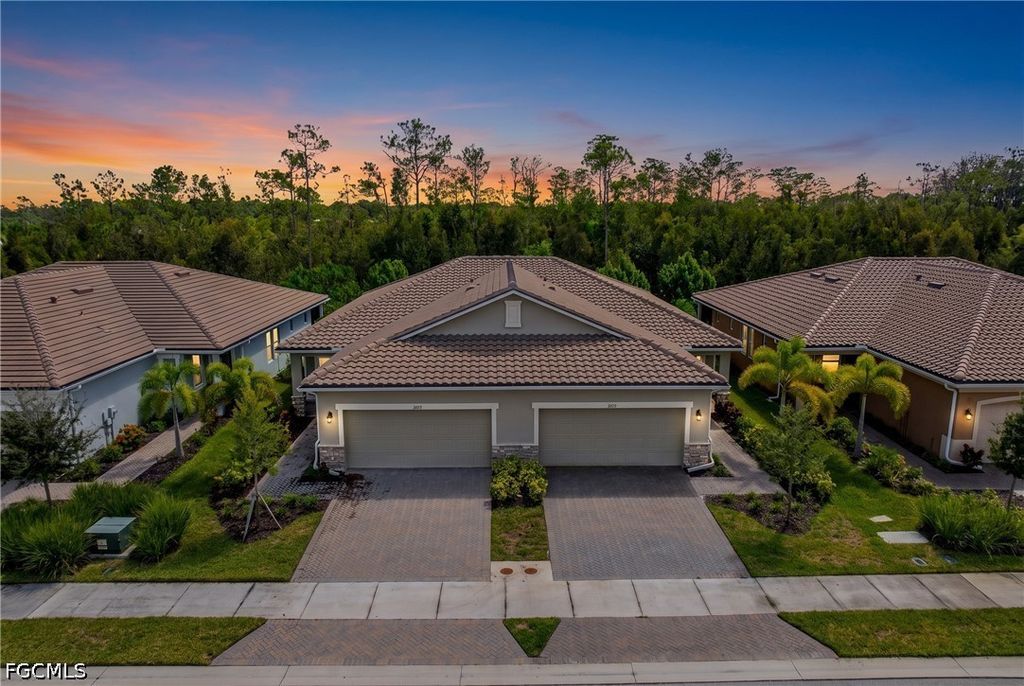 10295 Bonavie Cove DR, Fort Myers, FL 33966