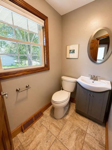 826 GREEN STREET, Seymour, WI 54165