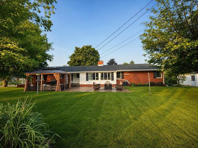 826 GREEN STREET, Seymour, WI 54165