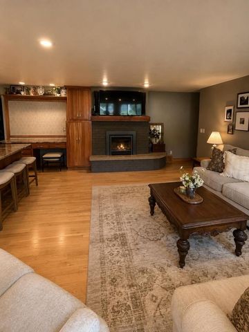 826 GREEN STREET, Seymour, WI 54165