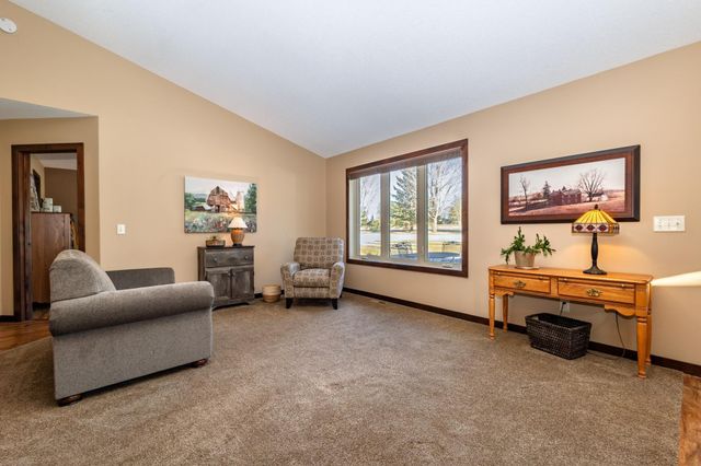 3011 Lakecrest Road NE, Alexandria, MN 56308