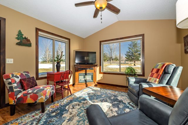 3011 Lakecrest Road NE, Alexandria, MN 56308