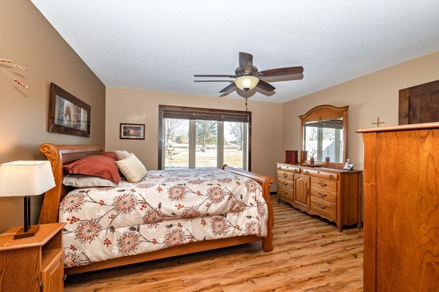 3011 Lakecrest Road NE, Alexandria, MN 56308