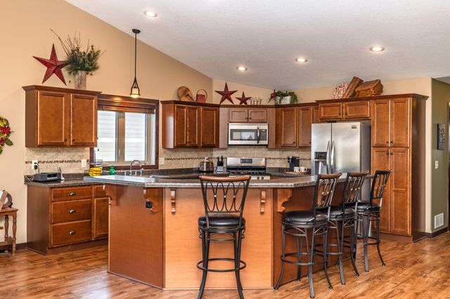 3011 Lakecrest Road NE, Alexandria, MN 56308