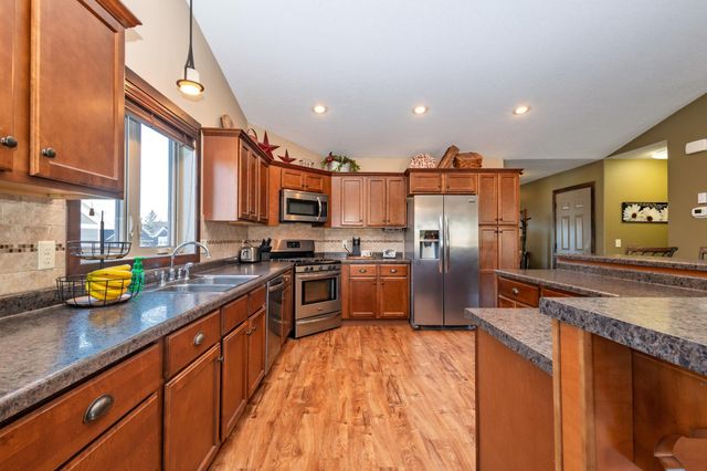 3011 Lakecrest Road NE, Alexandria, MN 56308