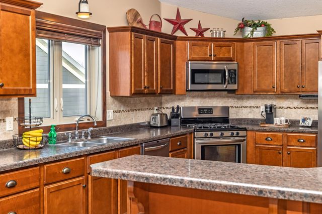 3011 Lakecrest Road NE, Alexandria, MN 56308