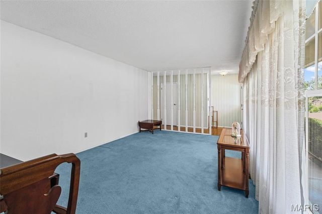 21 Newberry Drive, St Peters, MO 63376