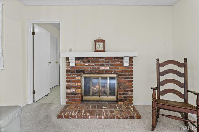 21 Newberry Drive, St Peters, MO 63376