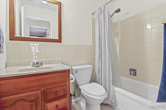 21 Newberry Drive, St Peters, MO 63376