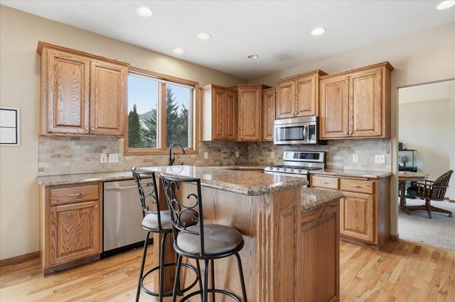 15358 Eagles Ridge NW, Prior Lake, MN 55372