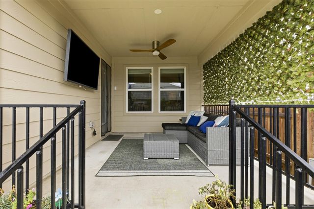 144 El Capitan LOOP, Dripping Springs, TX 78620