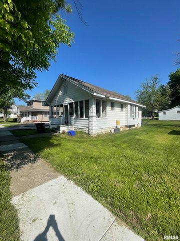 306 W CHERRY Street, Carbondale, IL 62901
