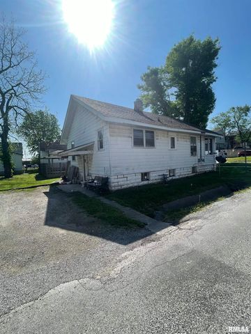 306 W CHERRY Street, Carbondale, IL 62901