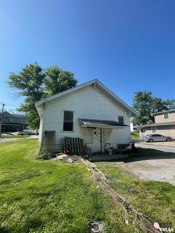 306 W CHERRY Street, Carbondale, IL 62901