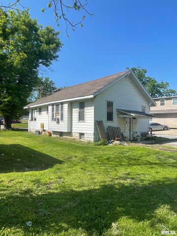 306 W CHERRY Street, Carbondale, IL 62901