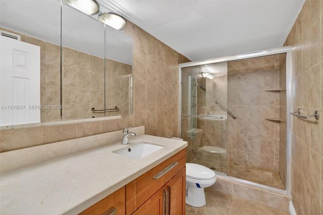 600 Three Islands Blvd 1008, Hallandale Beach, FL 33009