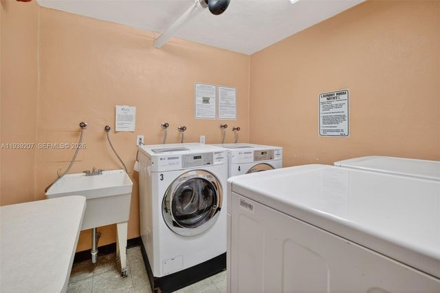 600 Three Islands Blvd 1008, Hallandale Beach, FL 33009