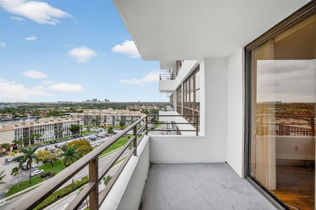 600 Three Islands Blvd 1008, Hallandale Beach, FL 33009