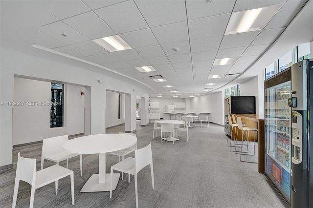 600 Three Islands Blvd 1008, Hallandale Beach, FL 33009