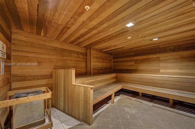 600 Three Islands Blvd 1008, Hallandale Beach, FL 33009