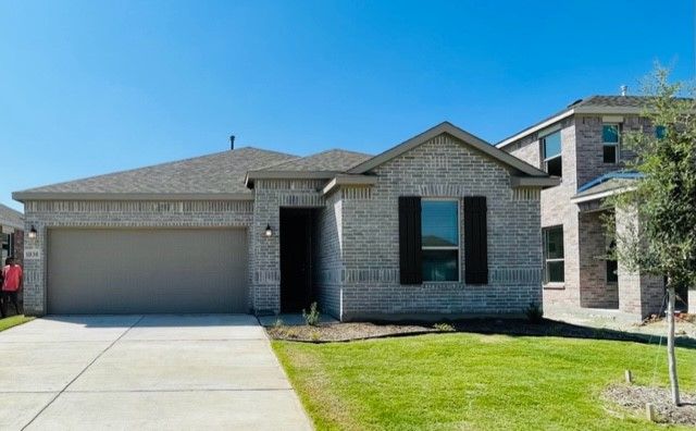1838 Aslynn Circle, Aubrey, TX 76227