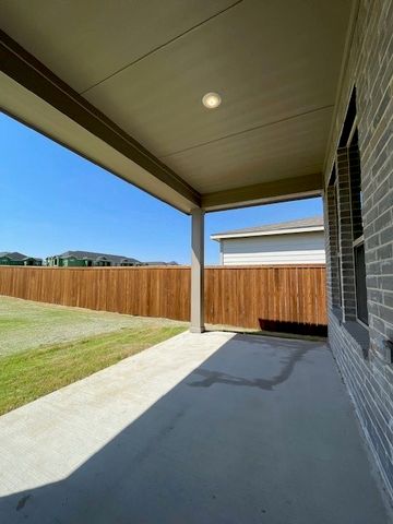 1838 Aslynn Circle, Aubrey, TX 76227
