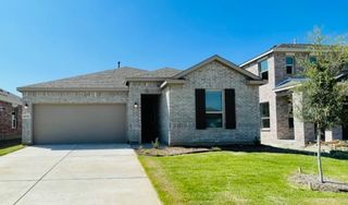 1838 Aslynn Circle, Aubrey, TX 76227