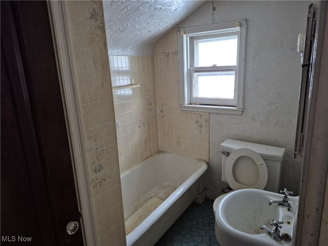 1312 Wellesley Avenue, Steubenville, OH 43952