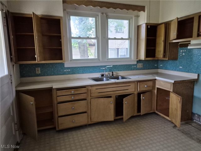 1312 Wellesley Avenue, Steubenville, OH 43952