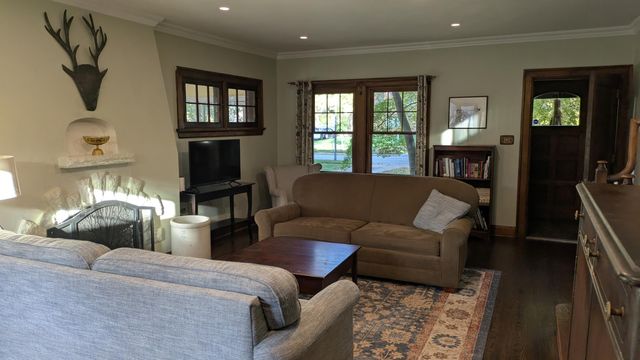 2221 Meadowwood Drive, Toledo, OH 43606