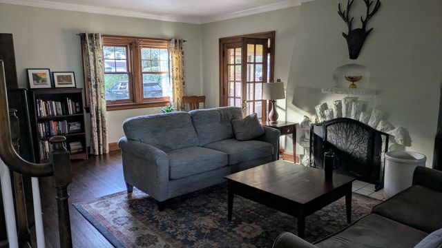 2221 Meadowwood Drive, Toledo, OH 43606