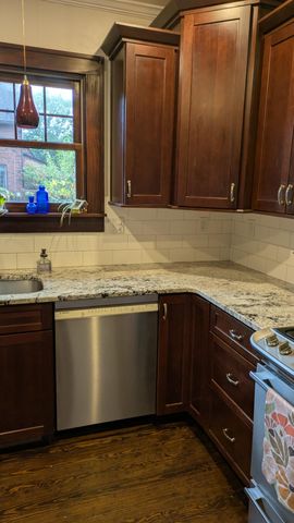 2221 Meadowwood Drive, Toledo, OH 43606