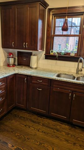 2221 Meadowwood Drive, Toledo, OH 43606