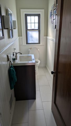 2221 Meadowwood Drive, Toledo, OH 43606