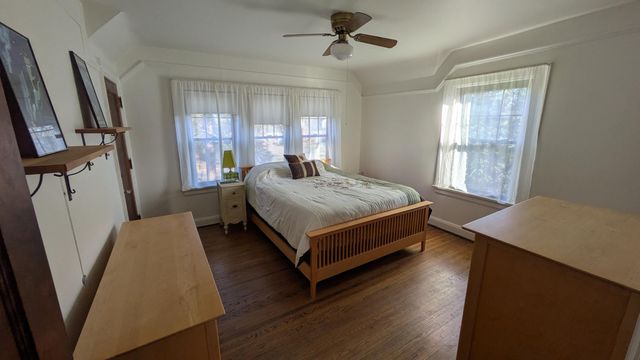 2221 Meadowwood Drive, Toledo, OH 43606