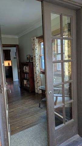 2221 Meadowwood Drive, Toledo, OH 43606