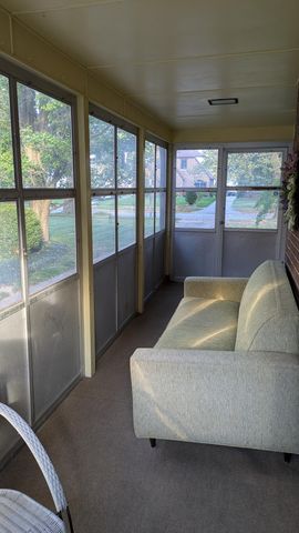 2221 Meadowwood Drive, Toledo, OH 43606