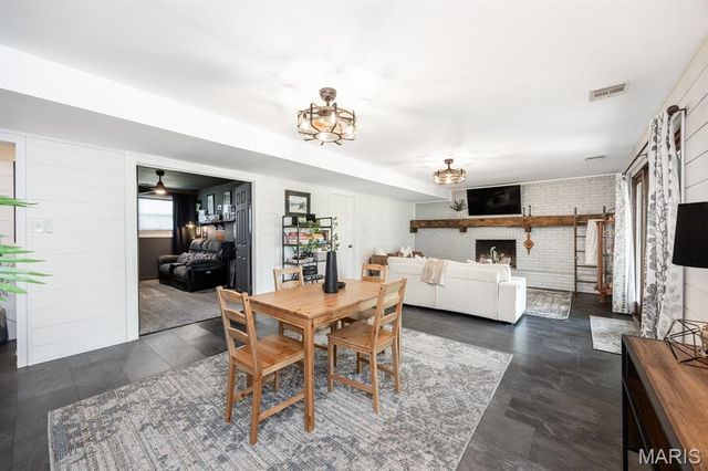 1700 Saint Andrews, O'fallon, IL 62269