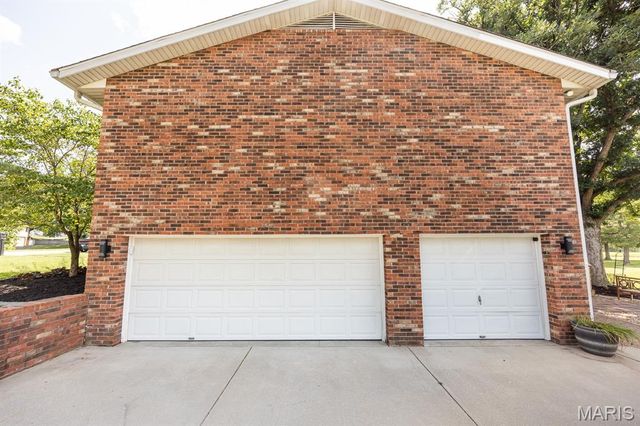 1700 Saint Andrews, O'fallon, IL 62269