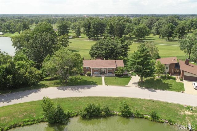 1700 Saint Andrews, O'fallon, IL 62269