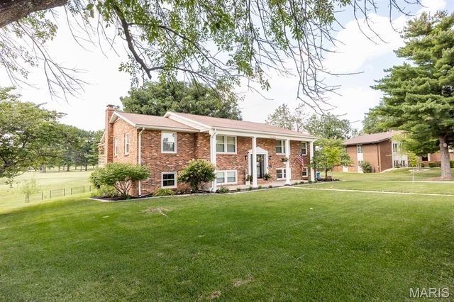 1700 Saint Andrews, O'fallon, IL 62269