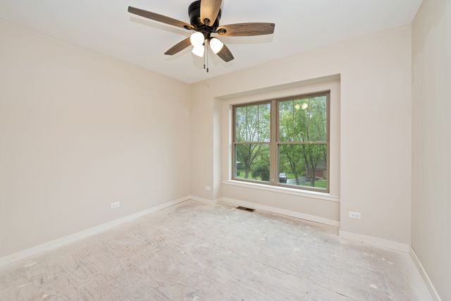 1979 Red Oak Lane, Spring Grove, IL 60081