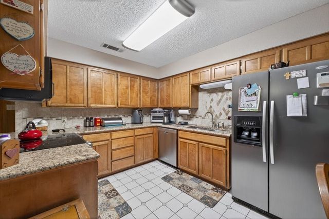 405 Nita Court, Crowley, TX 76036