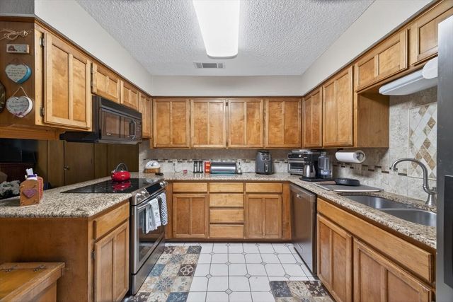 405 Nita Court, Crowley, TX 76036