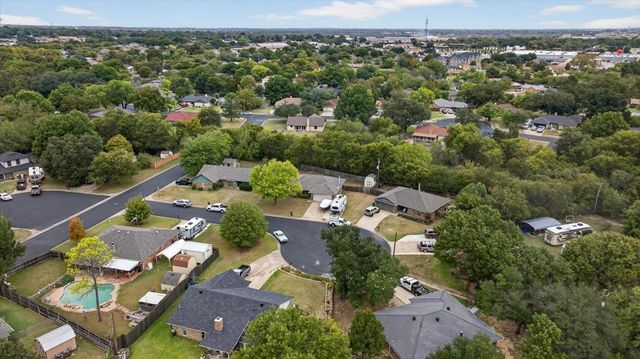 405 Nita Court, Crowley, TX 76036