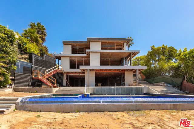 1227 Roberto Lane, Los Angeles, CA 90077