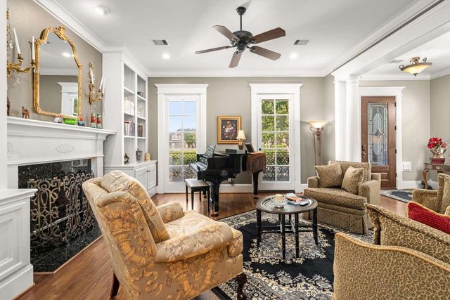 1022 Nicholson Street, Houston, TX 77008
