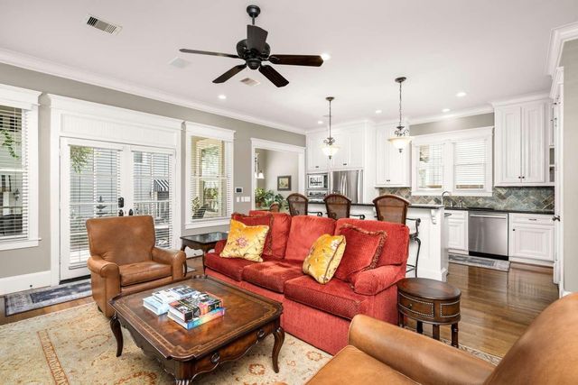 1022 Nicholson Street, Houston, TX 77008